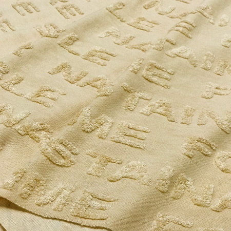 Трикотажное полотно с объемными буквами Бежевый 1-533/5060ТТ